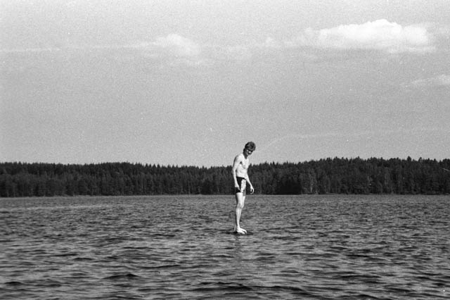 mika rapeli stands on water
