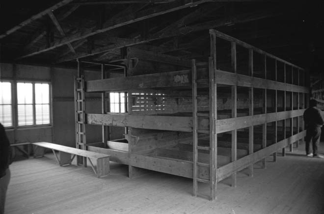 dachau barracks beds